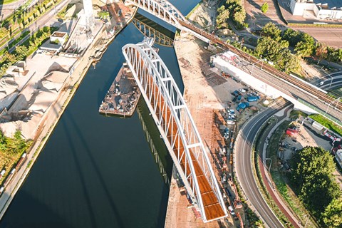 Installation of the new railway bridge at Herentals 