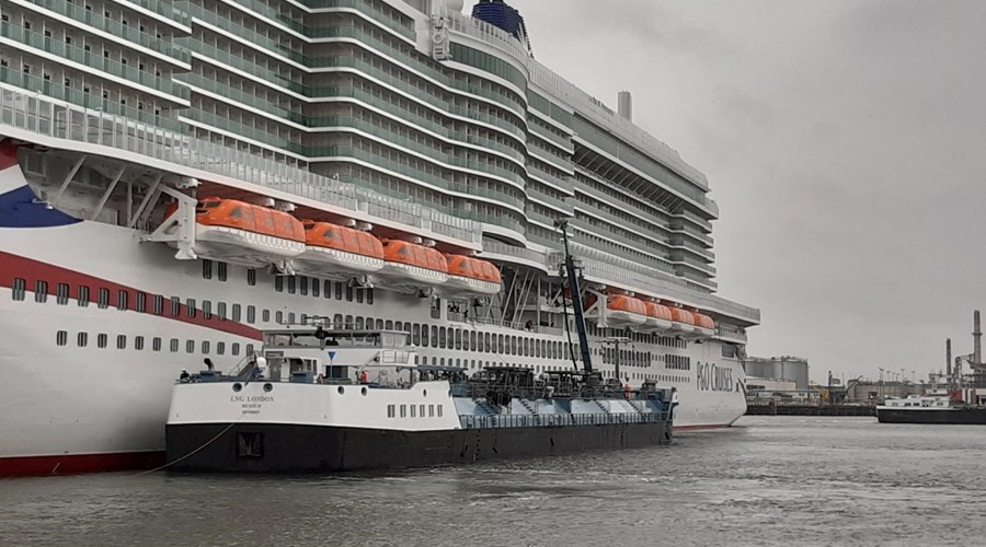 First LNG ship-to-ship bunkering to cruise vessel in Port of Rotterdam
